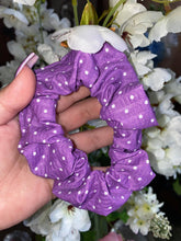 Load image into Gallery viewer, 🤚HAND MADE  SCRUNCHIES