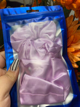 Load image into Gallery viewer, MASK WITH SCRUNCHIES