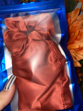 Load image into Gallery viewer, MASK WITH SCRUNCHIES
