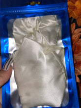 Load image into Gallery viewer, MASK WITH SCRUNCHIES