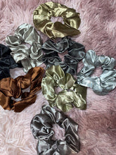 Load image into Gallery viewer, SATIN SILK SCRUNCHIES
