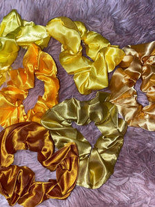 SATIN SILK SCRUNCHIES