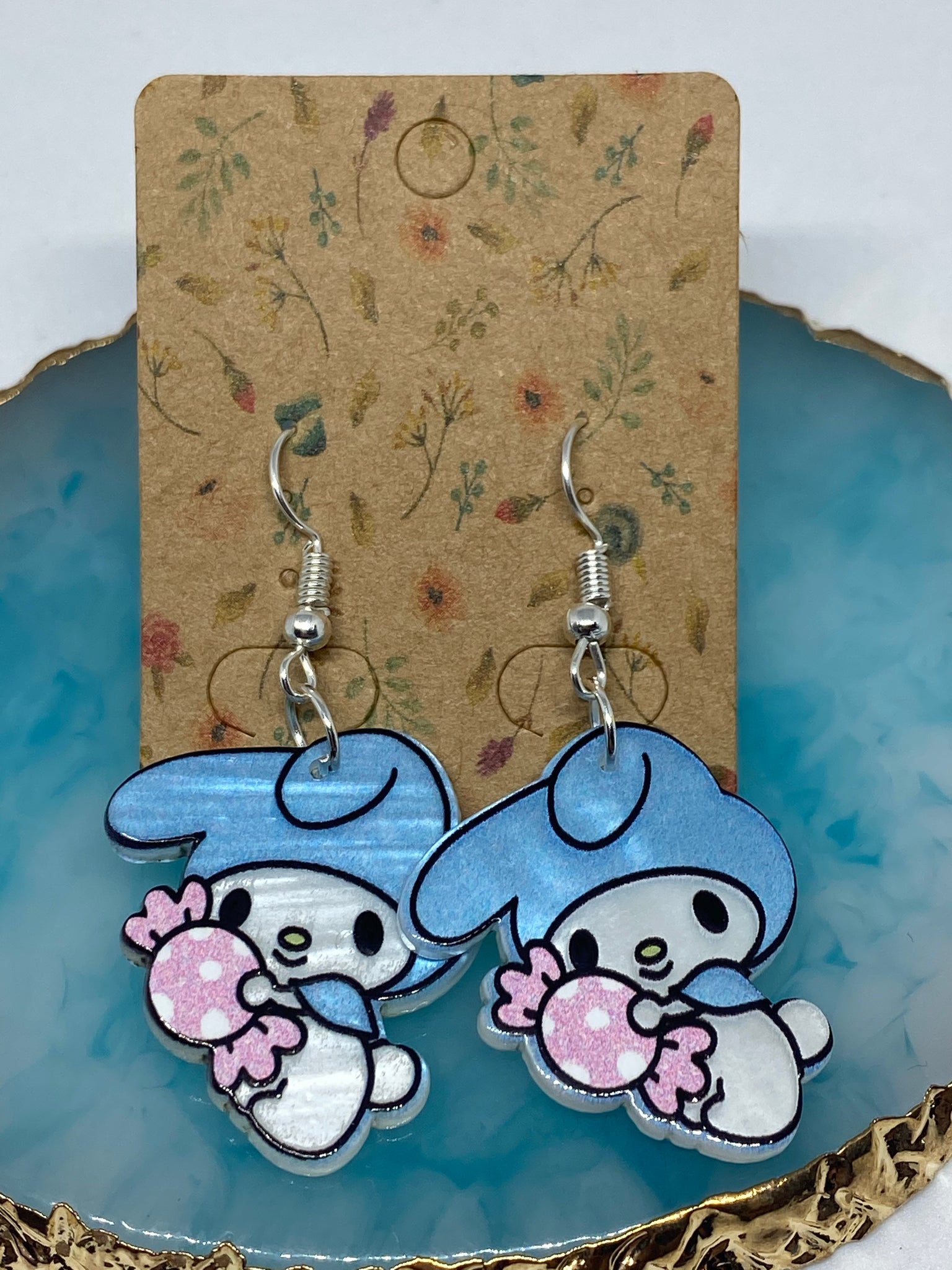 Amazon.com: SALLY ROSE Sanrio Hello Kitty Womens Hoop Earrings - Enamel and  Silver Plated Hello Kitty Half Hoop Dangle Earrings Officially Licensed:  Clothing, Shoes & Jewelry